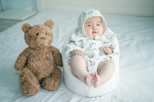 平阳宝宝挠耳朵是怎么回事 平阳宝宝挠耳朵是怎么回事